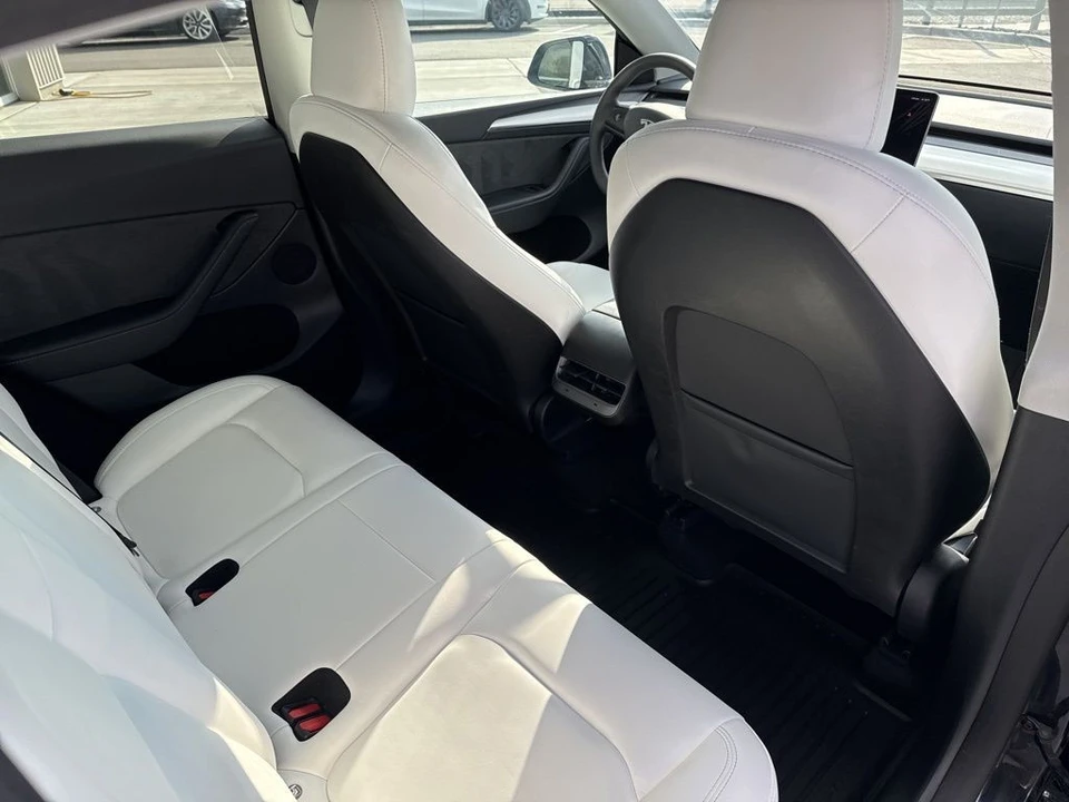 2024 Tesla Model Y Performance - Image 19 of 21