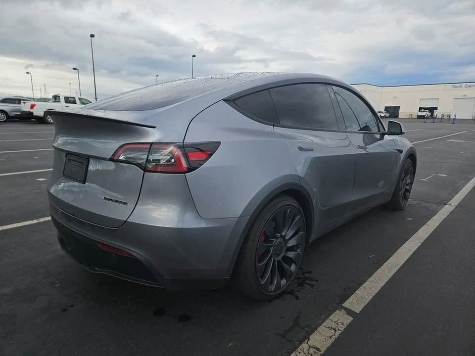 2024 Tesla Model Y Performance - Image 3 of 6