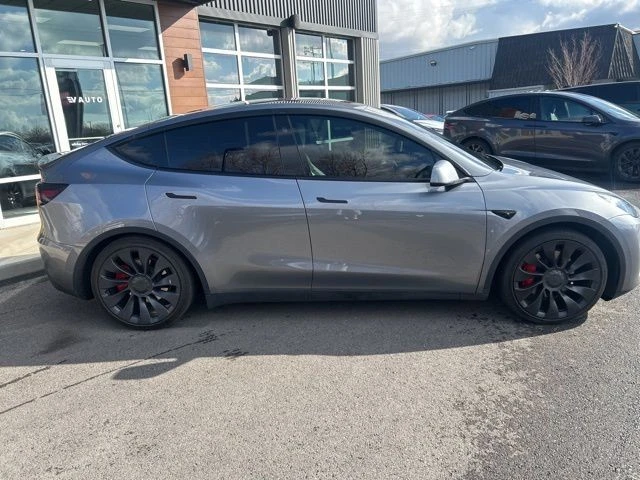 2024 Tesla Model Y Performance - Image 9 of 21