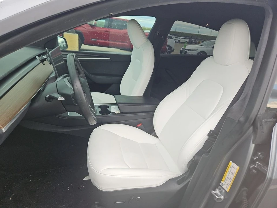 2024 Tesla Model Y Performance - Image 5 of 6