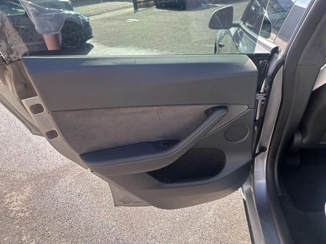 2024 Tesla Model Y Performance - Image 14 of 21