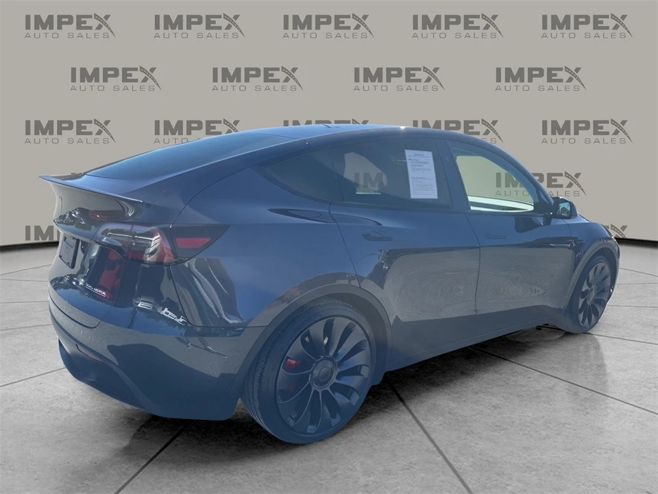 2024 Tesla Model Y Performance - Image 5 of 12