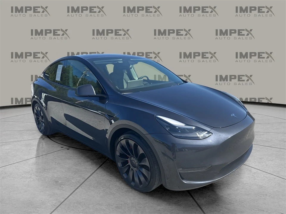 2024 Tesla Model Y Performance - Image 7 of 12