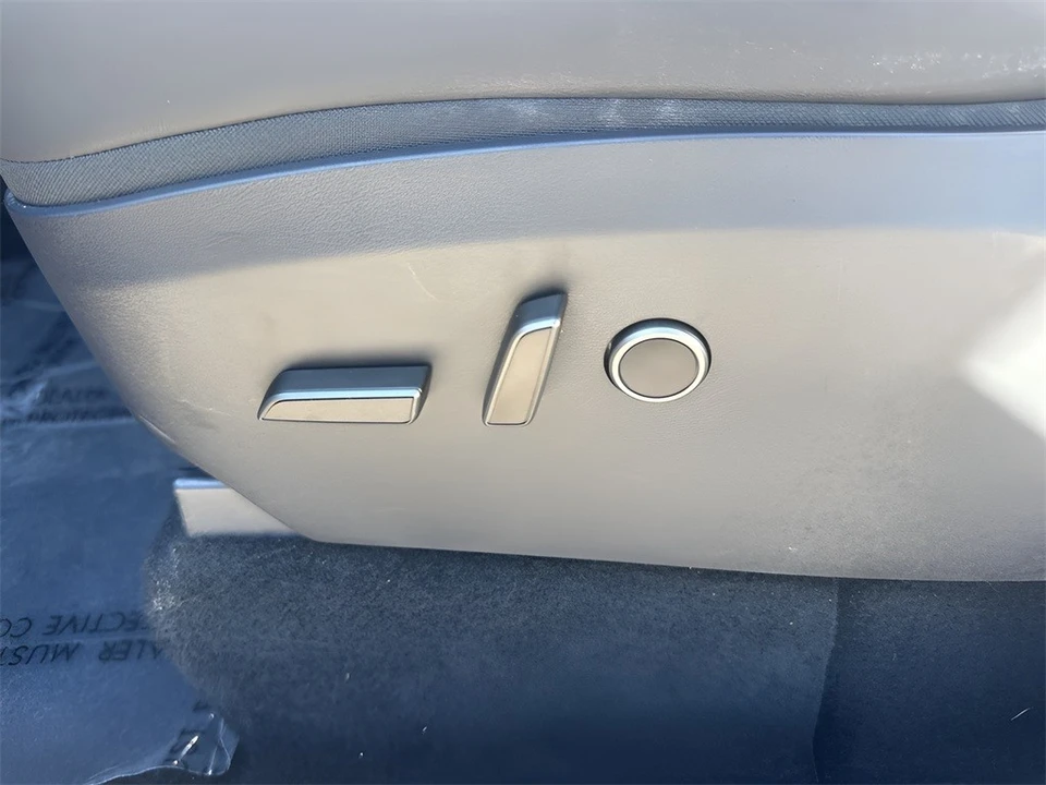 2024 Tesla Model Y Performance - Image 10 of 12
