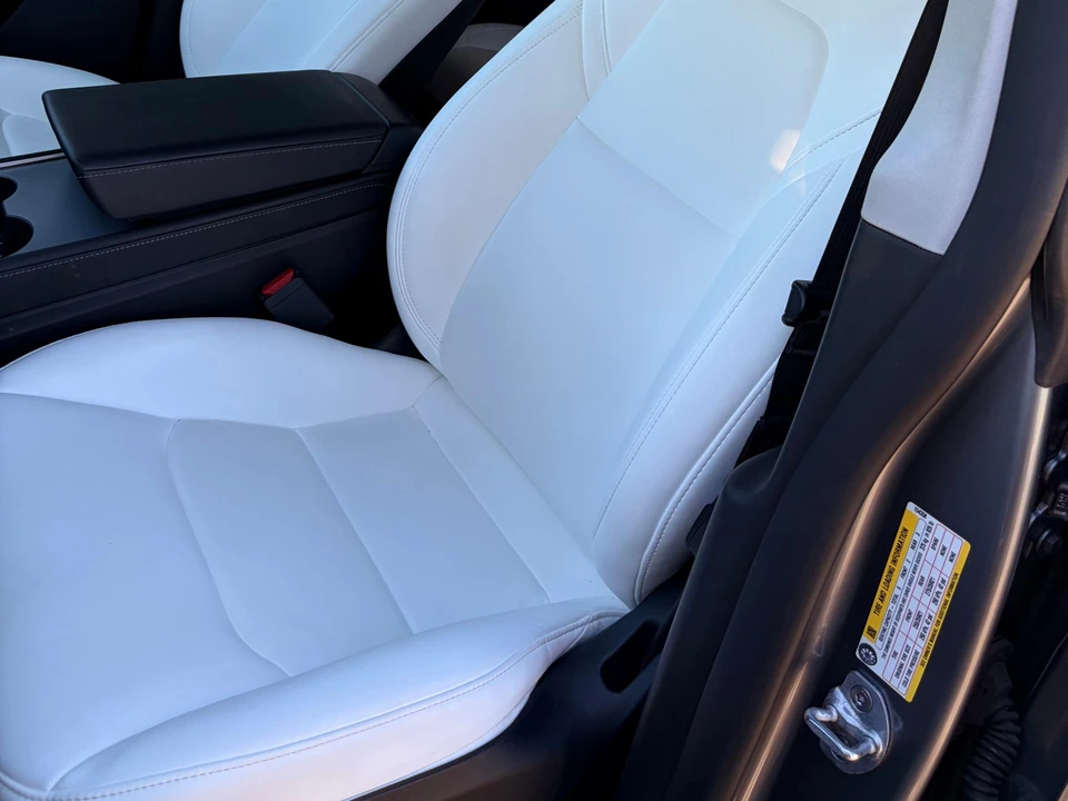 2024 Tesla Model Y Performance - Image 20 of 31