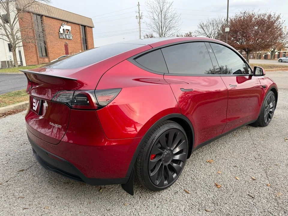2024 Tesla Model Y Performance - Image 3 of 12