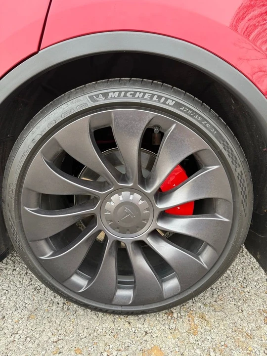 2024 Tesla Model Y Performance - Image 11 of 12