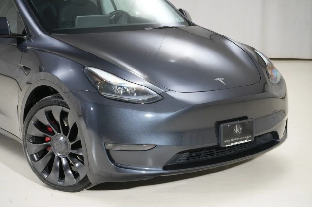 2024 Tesla Model Y Performance - Image 9 of 21
