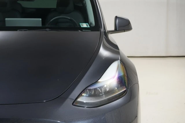 2024 Tesla Model Y Performance - Image 8 of 21