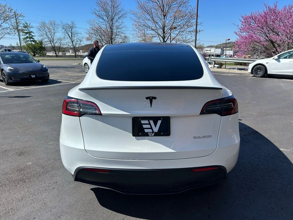 2024 Tesla Model Y Performance - Image 6 of 17