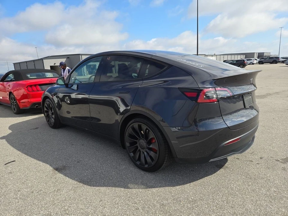 2024 Tesla Model Y Performance - Image 4 of 6