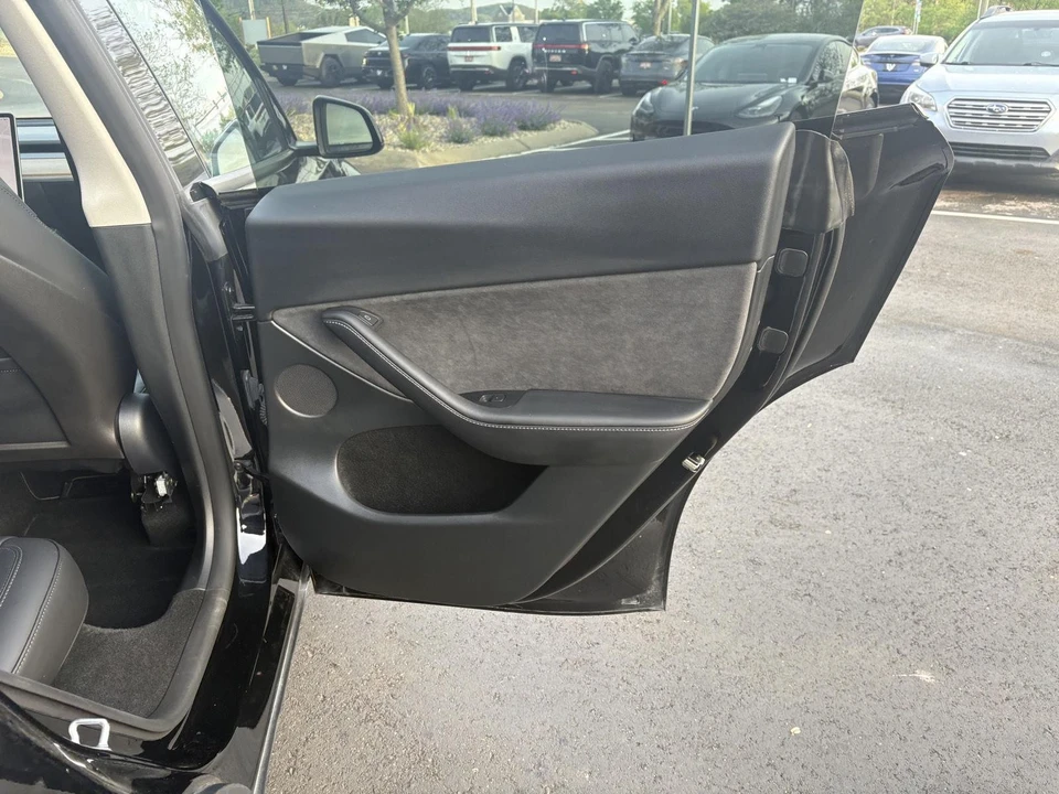 2024 Tesla Model Y Performance - Image 17 of 17