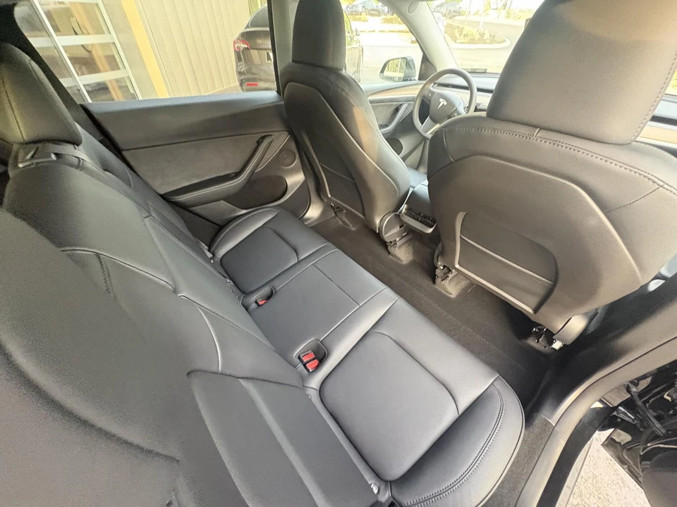 2024 Tesla Model Y Performance - Image 8 of 17