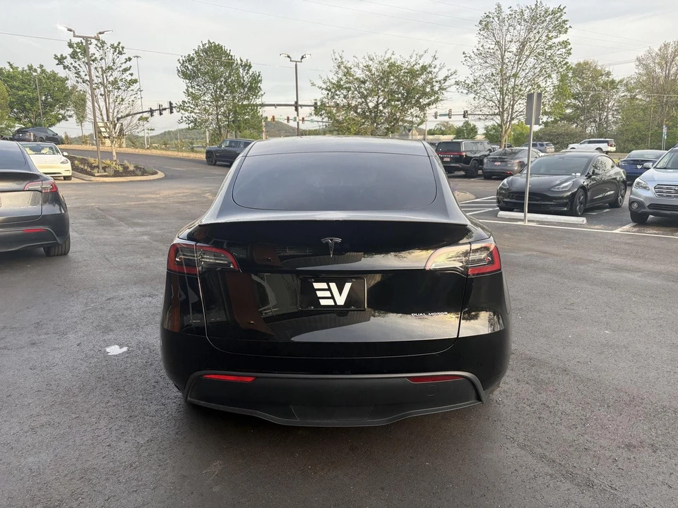 2024 Tesla Model Y Performance - Image 6 of 17