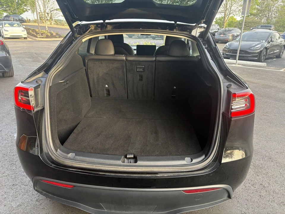 2024 Tesla Model Y Performance - Image 7 of 17