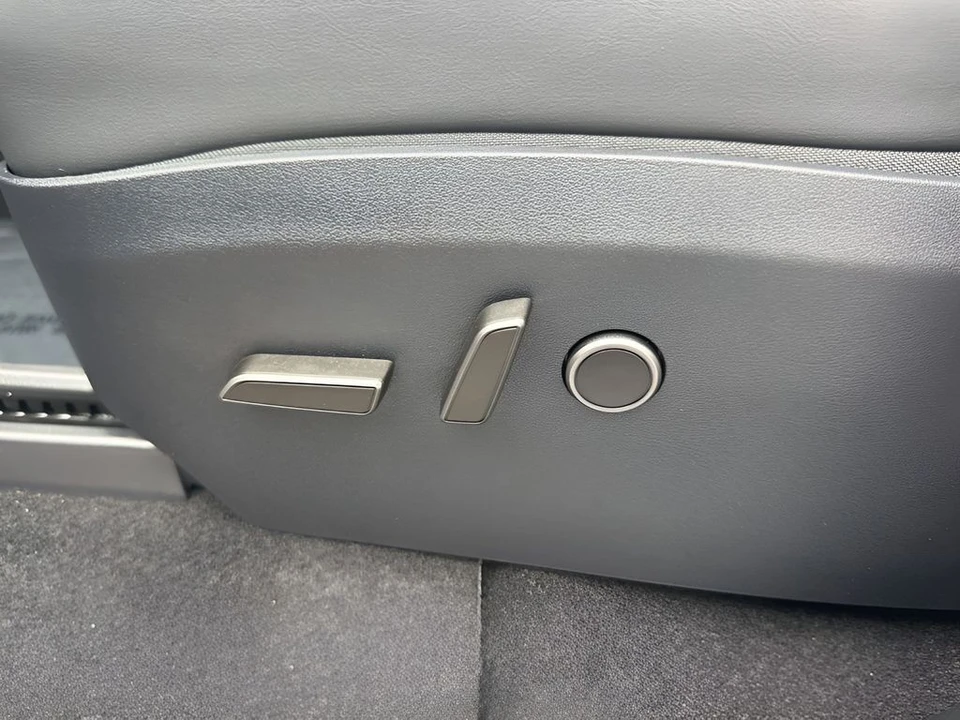 2024 Tesla Model Y Performance - Image 10 of 12