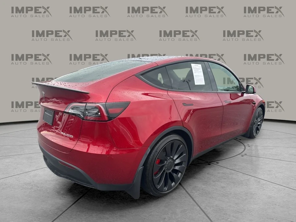 2024 Tesla Model Y Performance - Image 5 of 12
