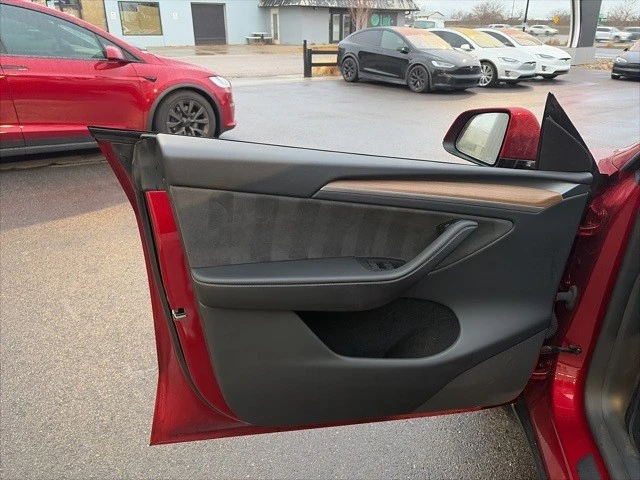 2024 Tesla Model Y Performance - Image 11 of 21