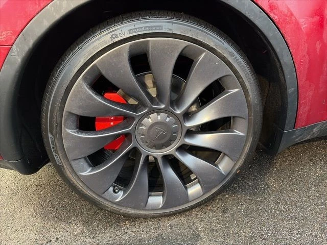 2024 Tesla Model Y Performance - Image 10 of 21