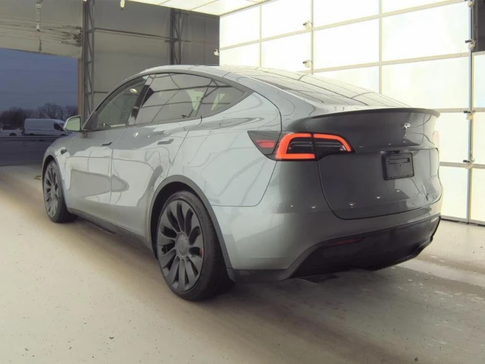 2024 Tesla Model Y Performance - Image 4 of 6