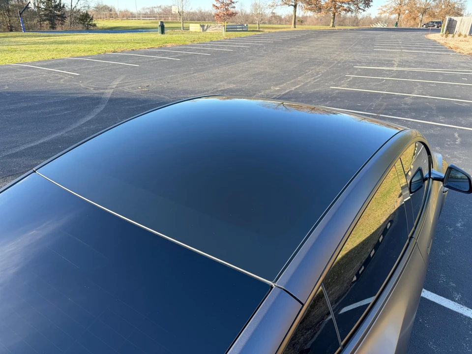 2024 Tesla Model Y Performance - Image 17 of 31