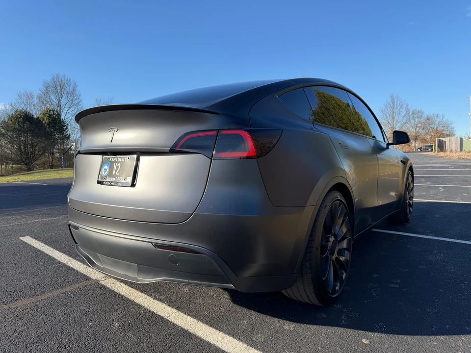 2024 Tesla Model Y Performance - Image 6 of 31