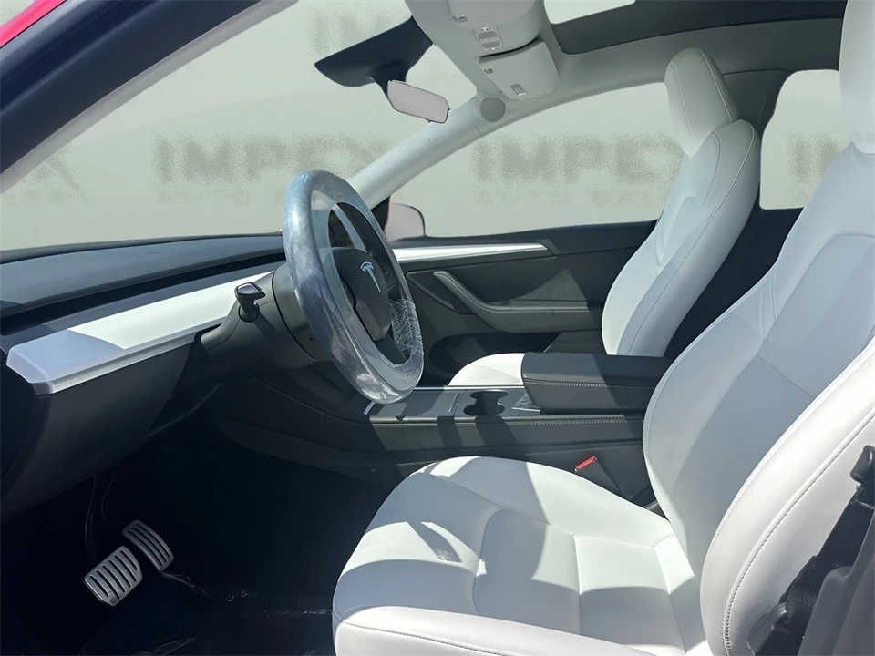 2024 Tesla Model Y Performance - Image 9 of 12