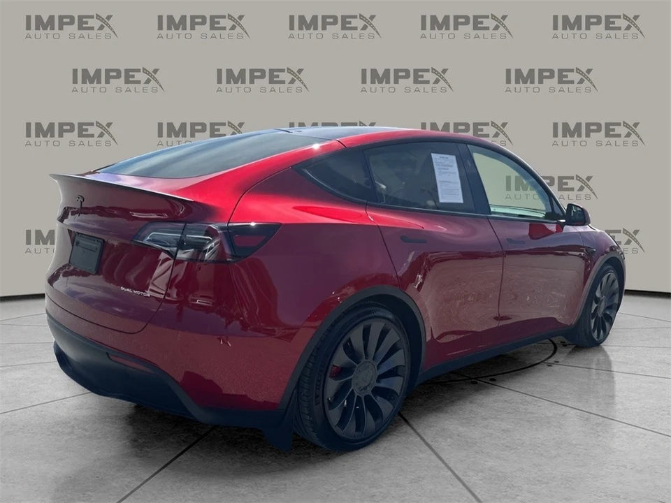 2024 Tesla Model Y Performance - Image 5 of 12