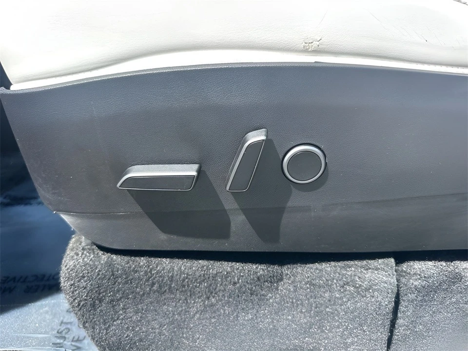 2024 Tesla Model Y Performance - Image 10 of 12