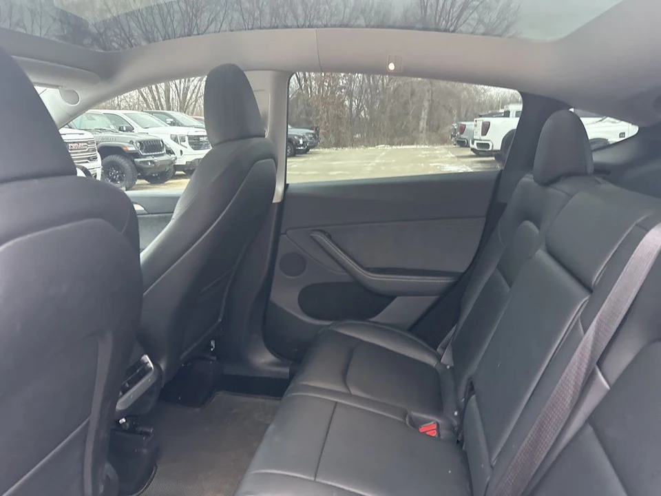 2024 Tesla Model Y Performance - Image 9 of 12