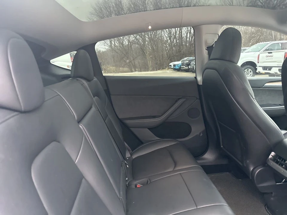 2024 Tesla Model Y Performance - Image 11 of 12
