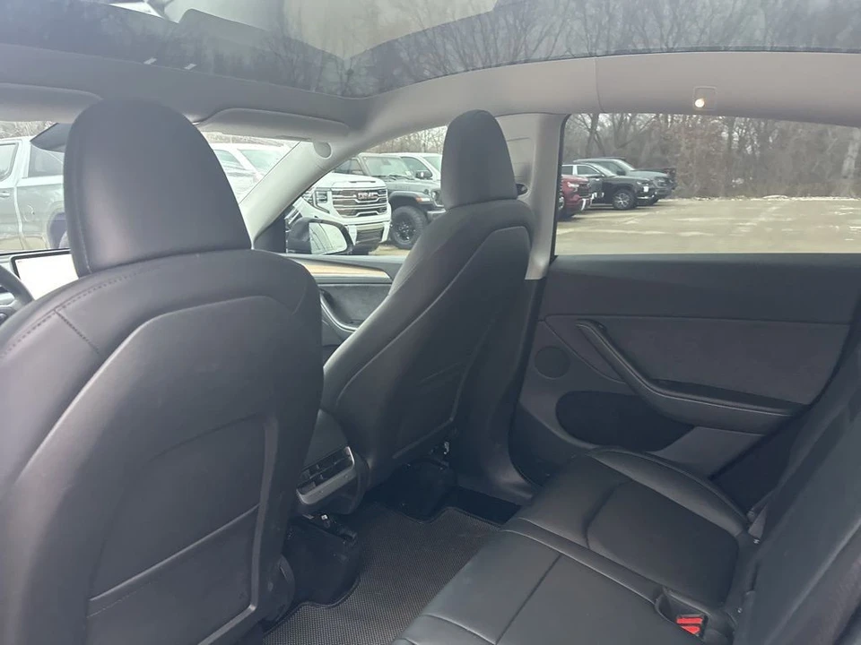 2024 Tesla Model Y Performance - Image 10 of 12