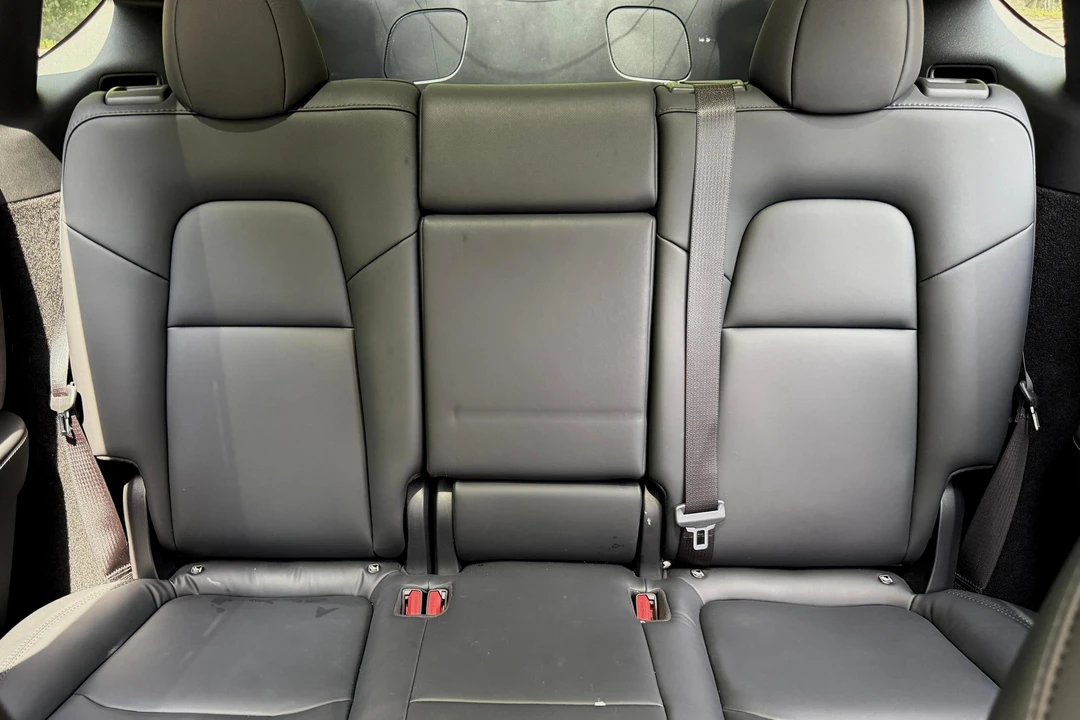 2024 Tesla Model Y Performance - Image 15 of 31