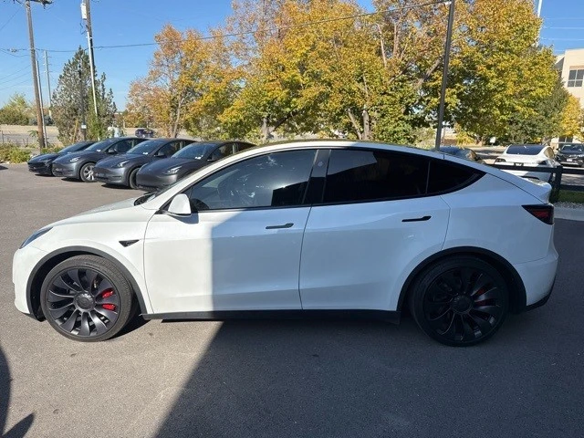 2024 Tesla Model Y Performance - Image 5 of 21