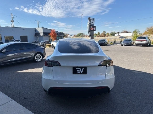 2024 Tesla Model Y Performance - Image 7 of 21
