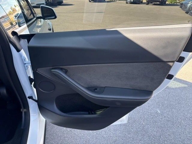 2024 Tesla Model Y Performance - Image 19 of 21