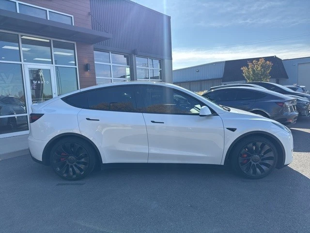 2024 Tesla Model Y Performance - Image 9 of 21