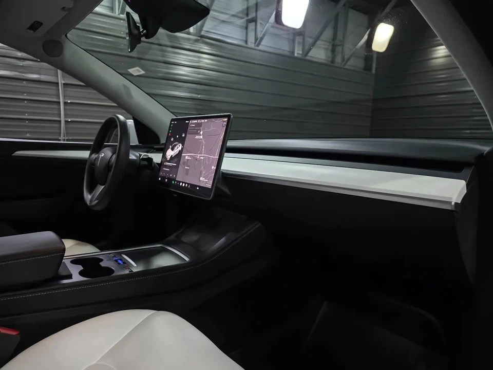 2024 Tesla Model Y Performance - Image 12 of 12