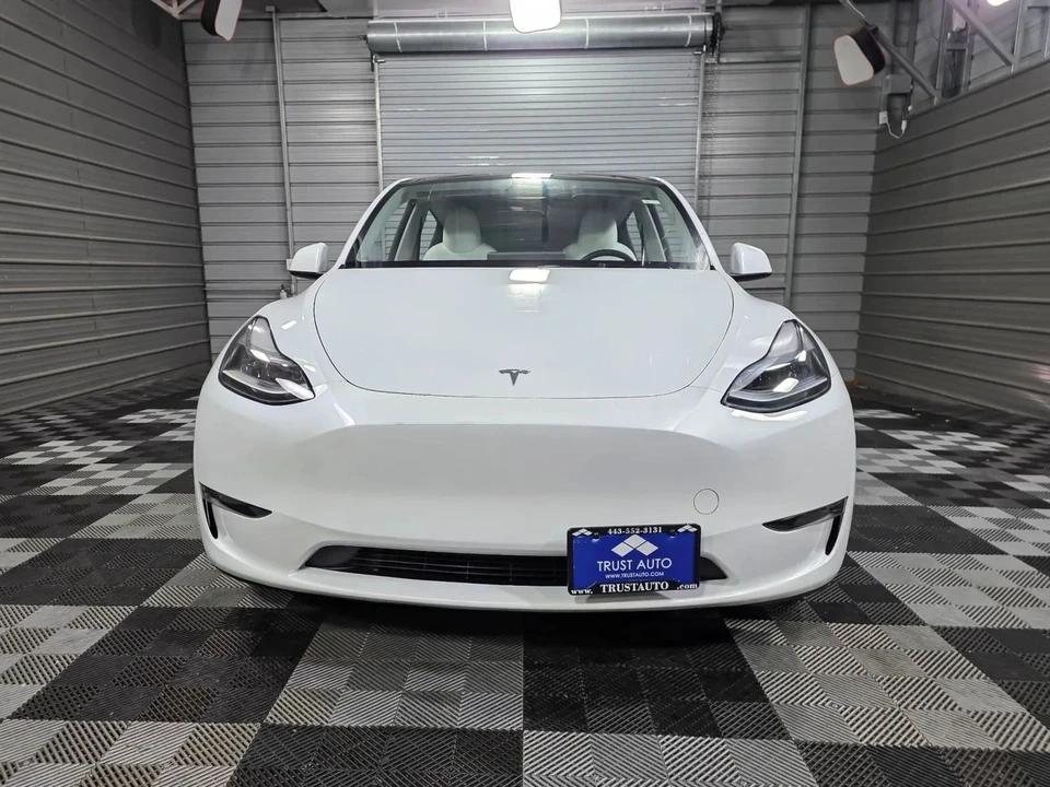 2024 Tesla Model Y Performance - Image 3 of 12