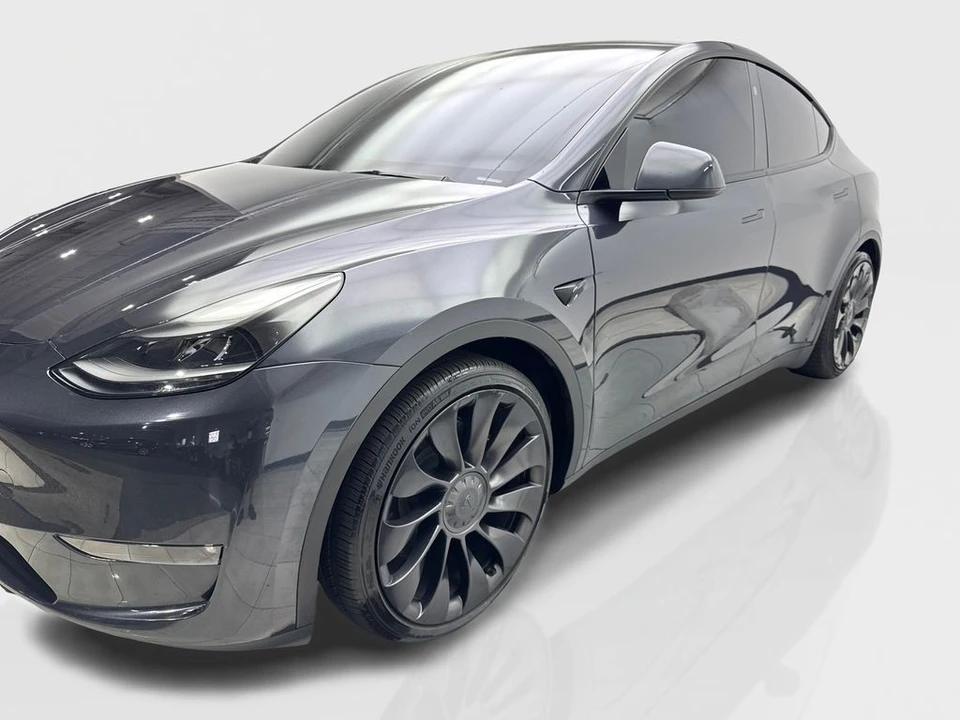 2024 Tesla Model Y Performance - Image 11 of 21