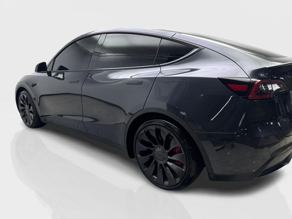 2024 Tesla Model Y Performance - Image 14 of 21