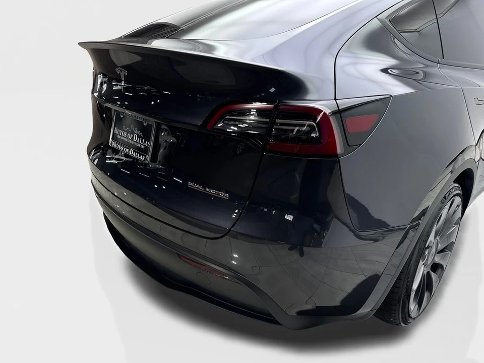 2024 Tesla Model Y Performance - Image 18 of 21