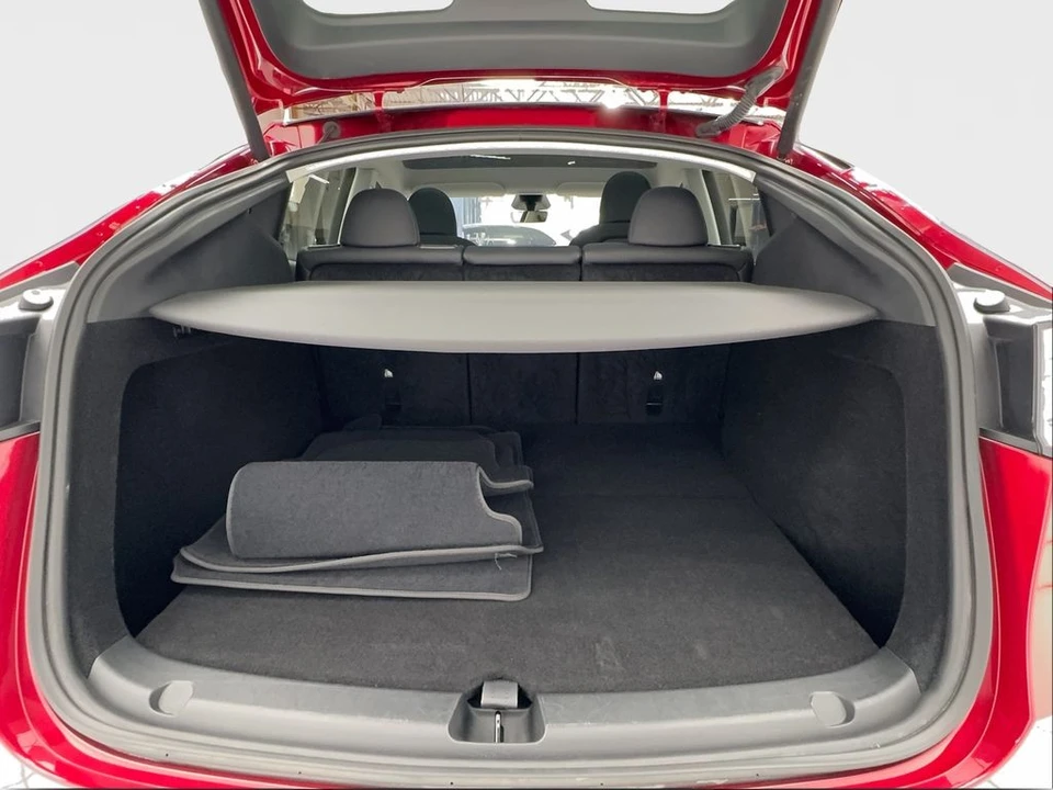 2024 Tesla Model Y Performance - Image 16 of 21