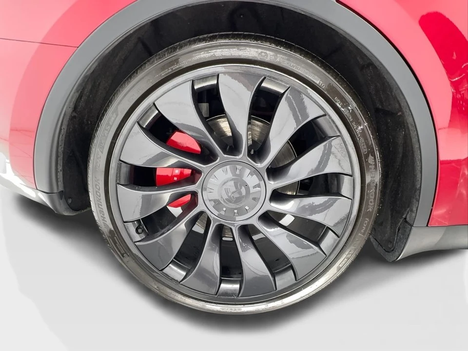 2024 Tesla Model Y Performance - Image 14 of 21