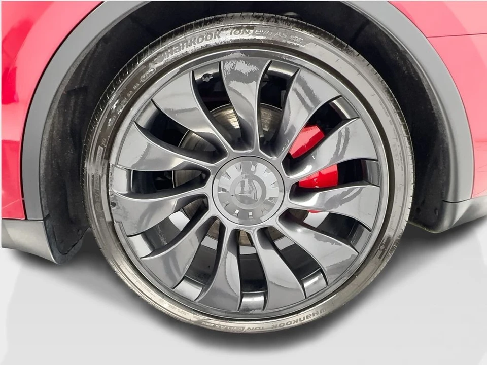 2024 Tesla Model Y Performance - Image 11 of 21