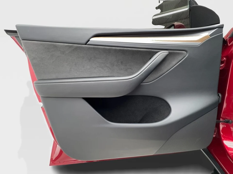 2024 Tesla Model Y Performance - Image 21 of 21