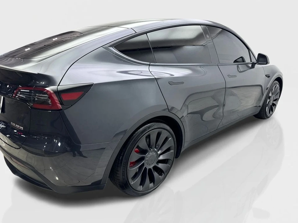 2024 Tesla Model Y Performance - Image 13 of 21