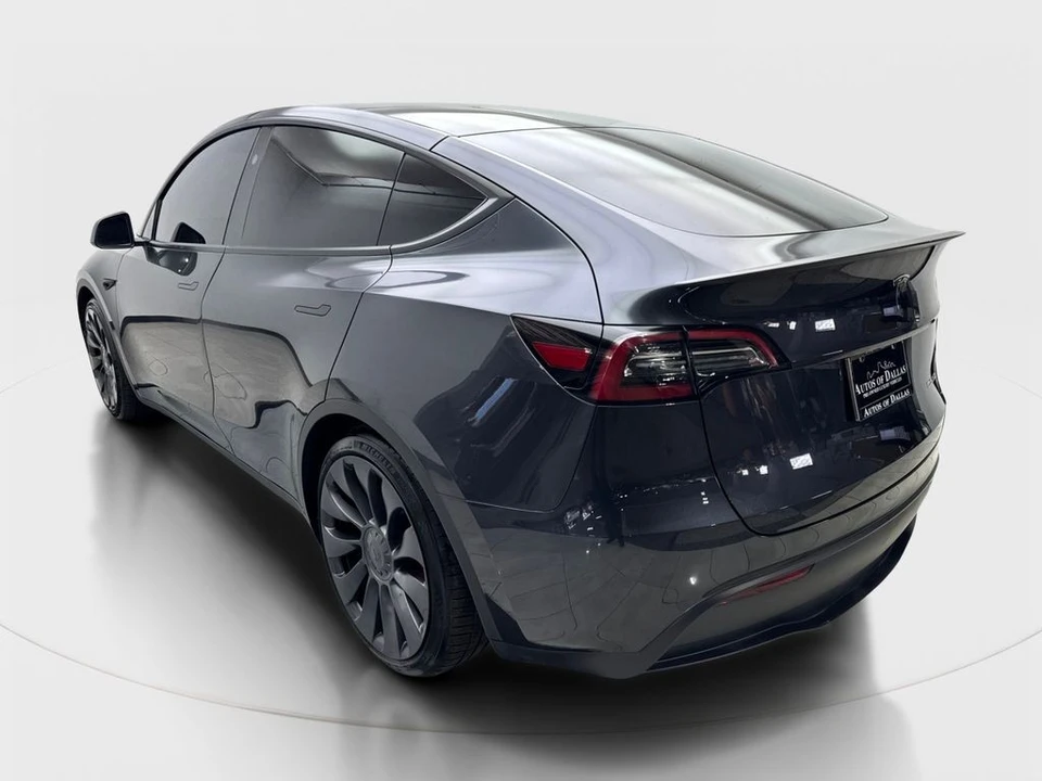 2024 Tesla Model Y Performance - Image 9 of 21