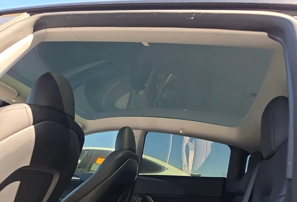 2024 Tesla Model Y Performance - Image 8 of 10