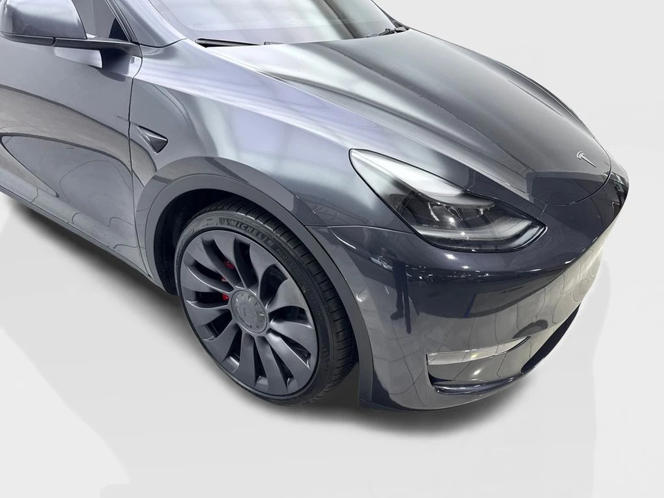 2024 Tesla Model Y Performance - Image 19 of 21